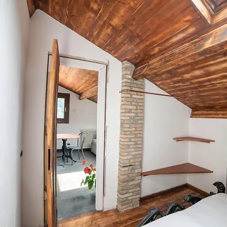Colline Morghetta Tatil Evi