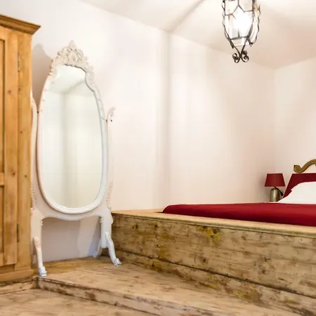 Colline Morghetta Tatil Evi *